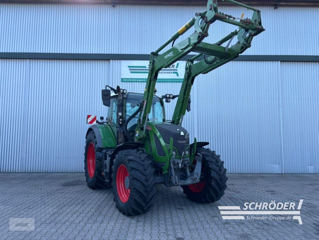 Traktor of the type Fendt 724 S4 + CARGO 5X/90 DW, Gebrauchtmaschine in Wildeshausen (Picture 1)
