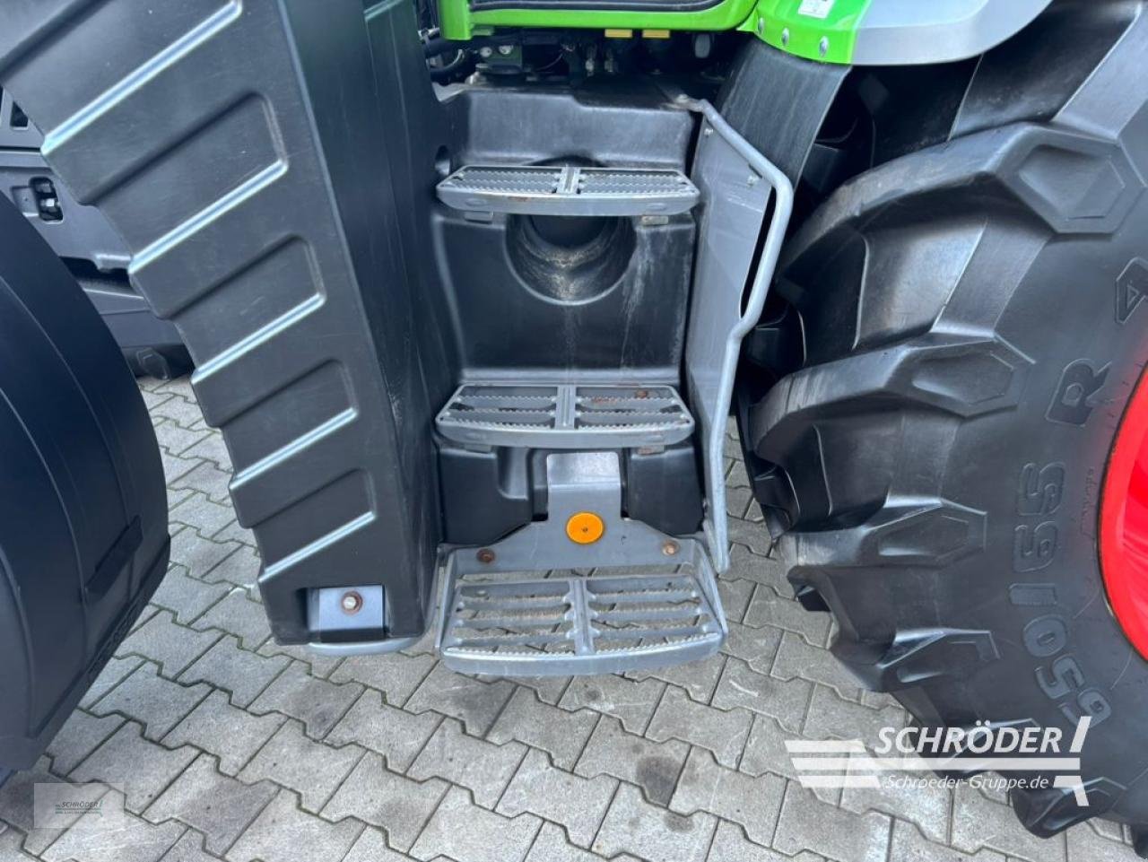 Traktor of the type Fendt 724 S4 + CARGO 5X/90 DW, Gebrauchtmaschine in Wildeshausen (Picture 17)