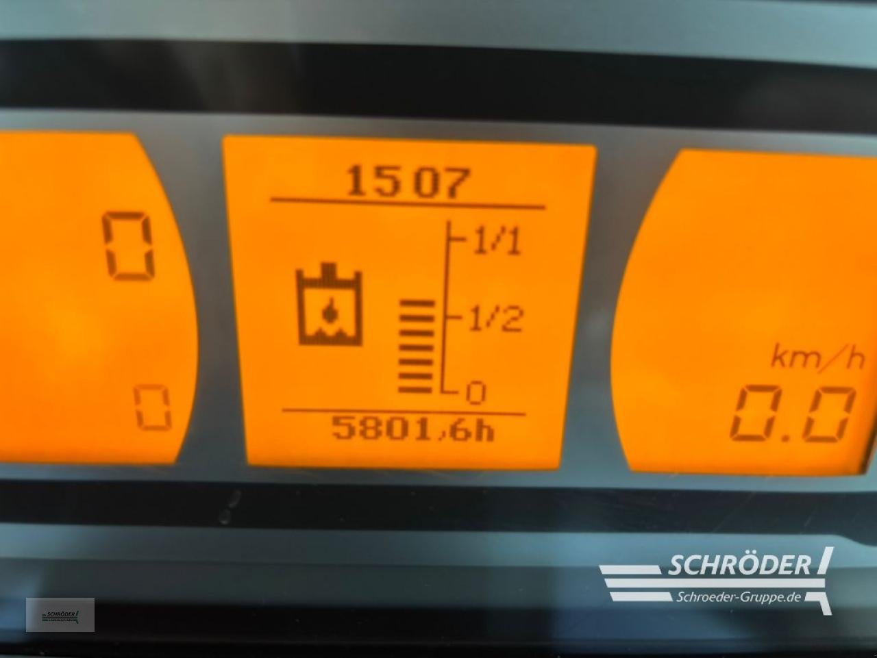 Traktor of the type Fendt 724 S4 + CARGO 5X/90 DW, Gebrauchtmaschine in Wildeshausen (Picture 24)