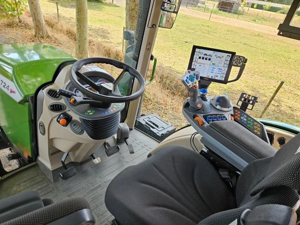Traktor du type Fendt 724 S4 Profi Plus (718 720 722 ), Gebrauchtmaschine en Bergen op Zoom (Photo 11)