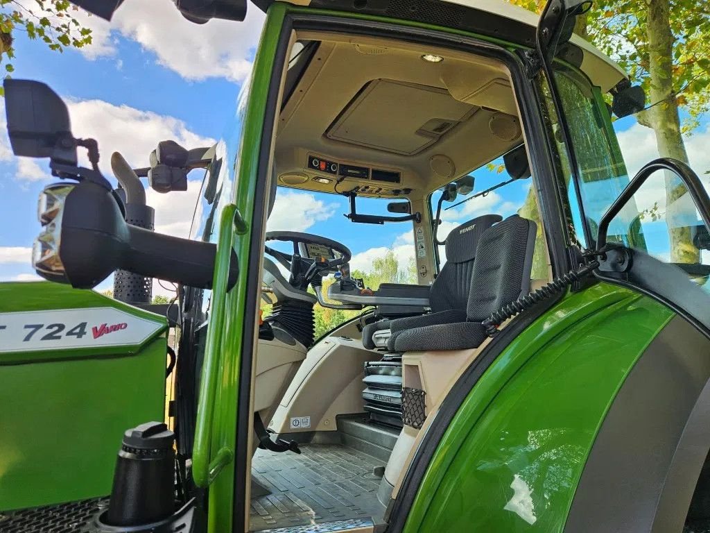 Traktor des Typs Fendt 724 S4 Profi Plus (SOLD/VERKOCHT), Gebrauchtmaschine in Bergen op Zoom (Bild 9)