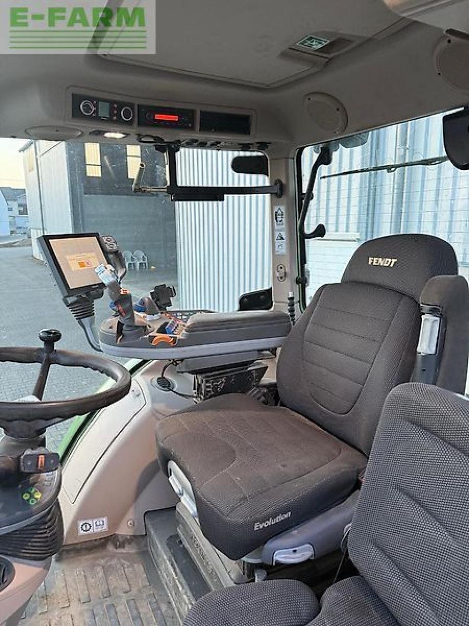 Traktor des Typs Fendt 724 s4 profi plus, Gebrauchtmaschine in RIEGENROTH (Bild 16)