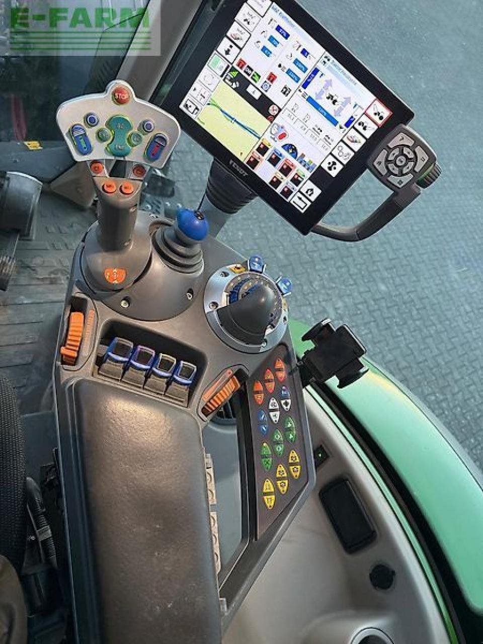 Traktor des Typs Fendt 724 s4 profi plus, Gebrauchtmaschine in RIEGENROTH (Bild 17)