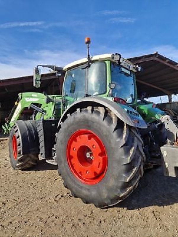 Traktor van het type Fendt 724 S4 PROFI PLUS, Gebrauchtmaschine in Monferran-Savès (Foto 4)
