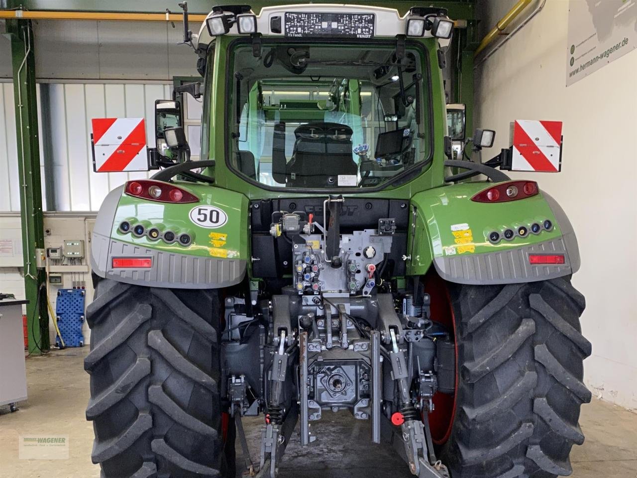 Traktor des Typs Fendt 724 S4 Profi Plus, Gebrauchtmaschine in Bad Wildungen - Wega (Bild 3)