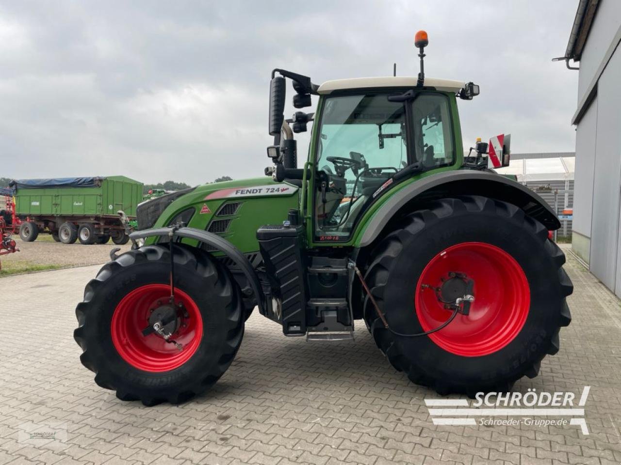 Traktor typu Fendt 724 S4 PROFI PLUS, Gebrauchtmaschine v Wildeshausen (Obrázek 4)