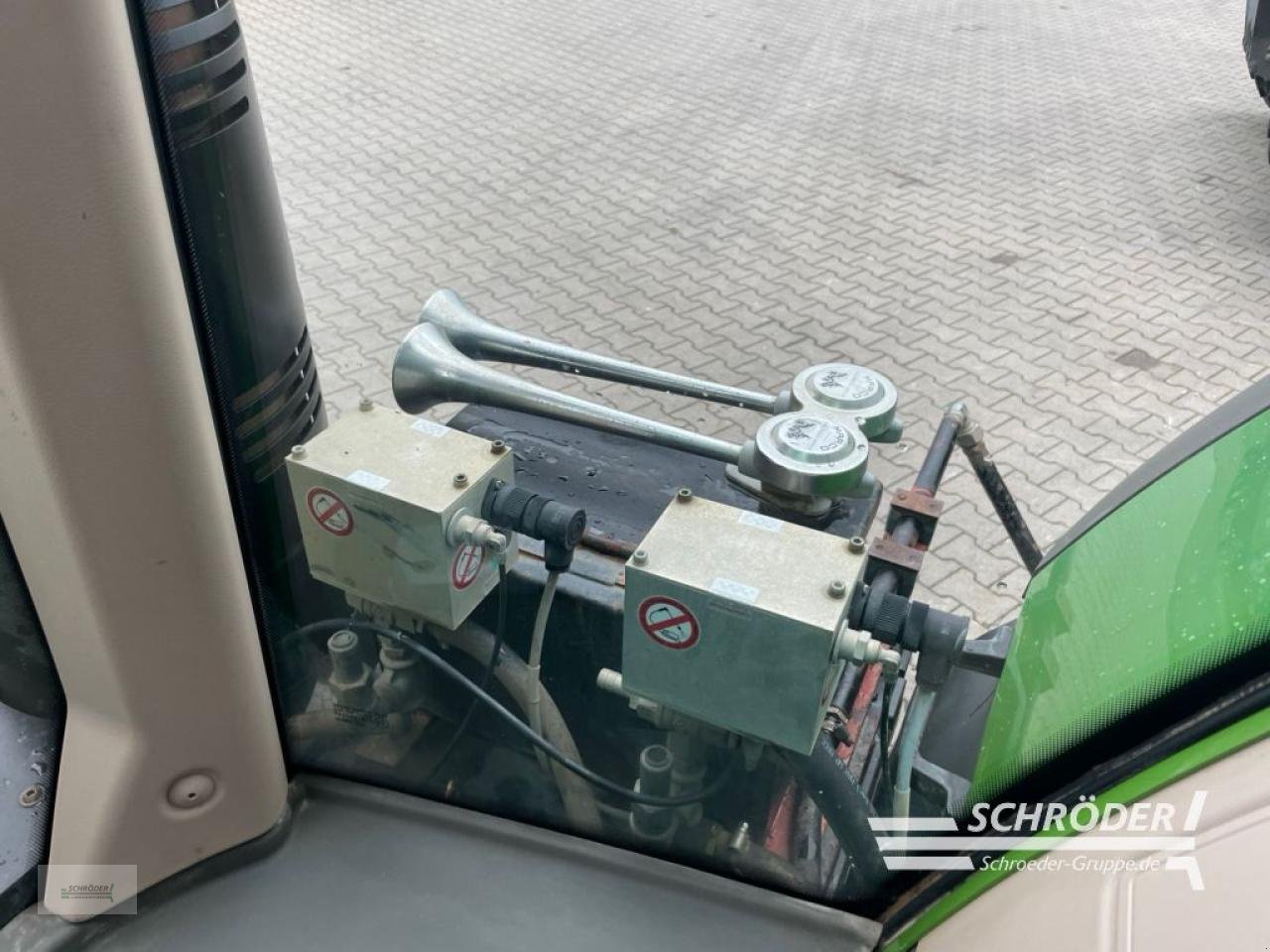 Traktor typu Fendt 724 S4 PROFI PLUS, Gebrauchtmaschine v Wildeshausen (Obrázek 13)