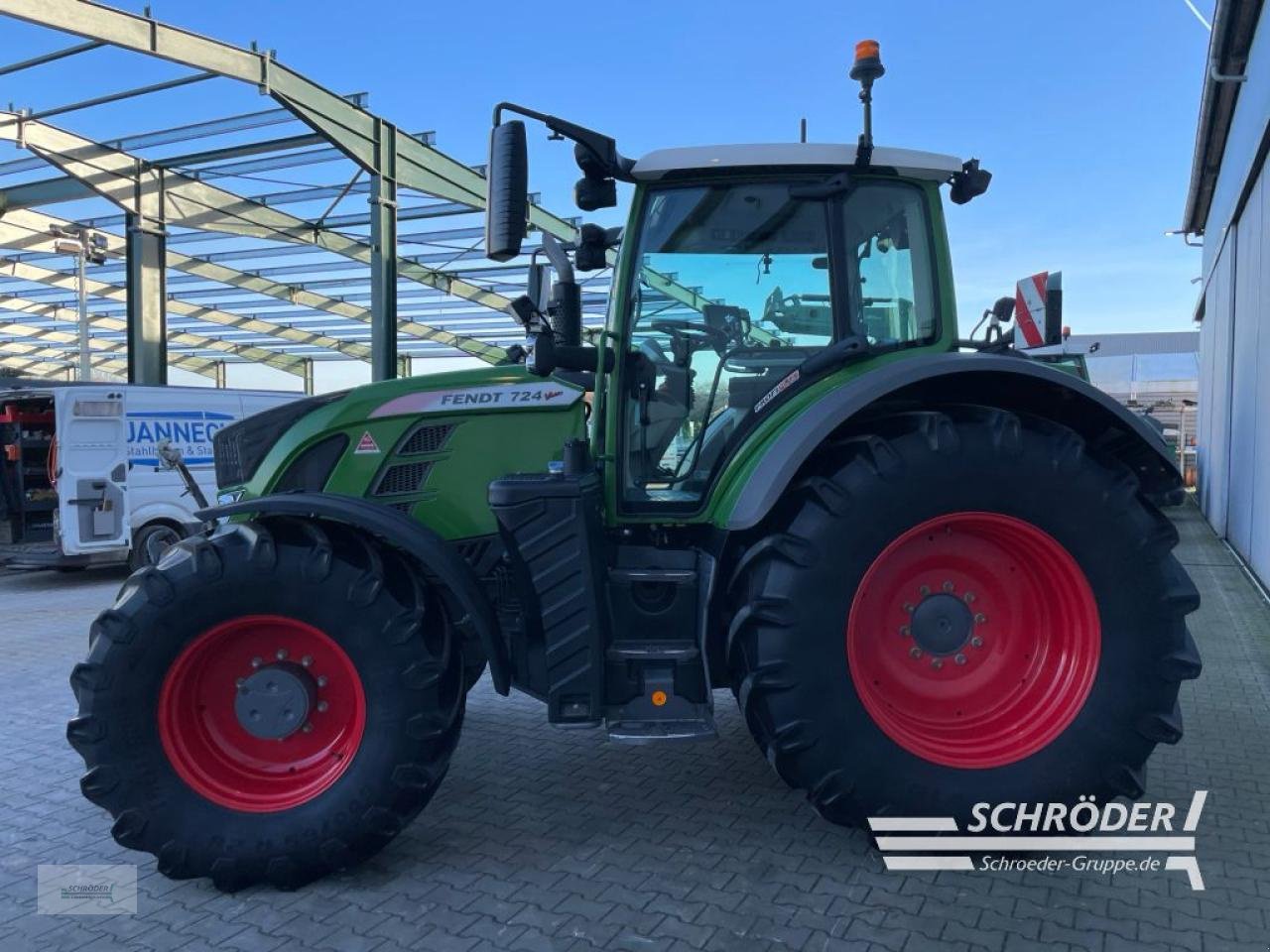 Traktor des Typs Fendt 724 S4 PROFI PLUS, Gebrauchtmaschine in Wildeshausen (Bild 4)