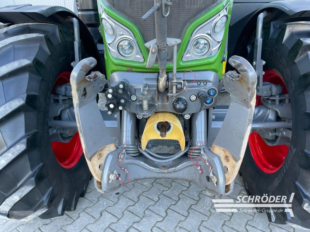 Traktor des Typs Fendt 724 S4 PROFI PLUS, Gebrauchtmaschine in Wildeshausen (Bild 8)