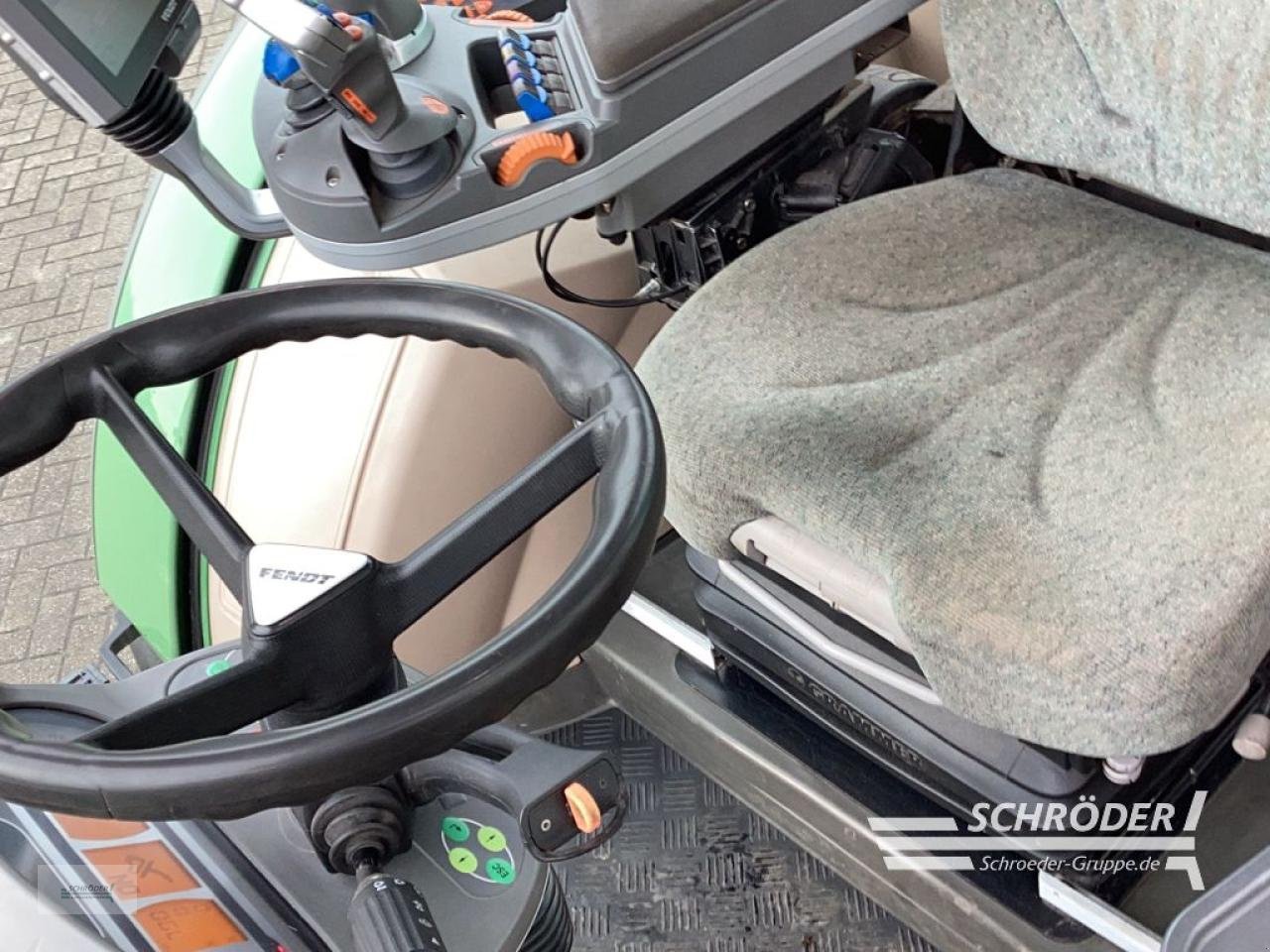Traktor от тип Fendt 724 S4 PROFI PLUS, Gebrauchtmaschine в Norden (Снимка 10)
