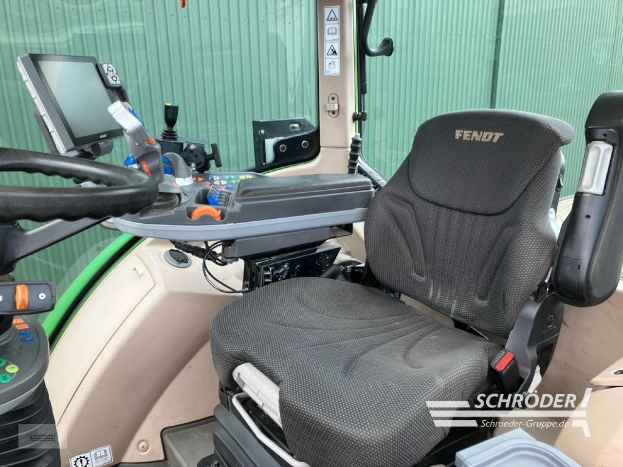 Traktor от тип Fendt 724 S4 PROFI PLUS, Gebrauchtmaschine в Twistringen (Снимка 21)