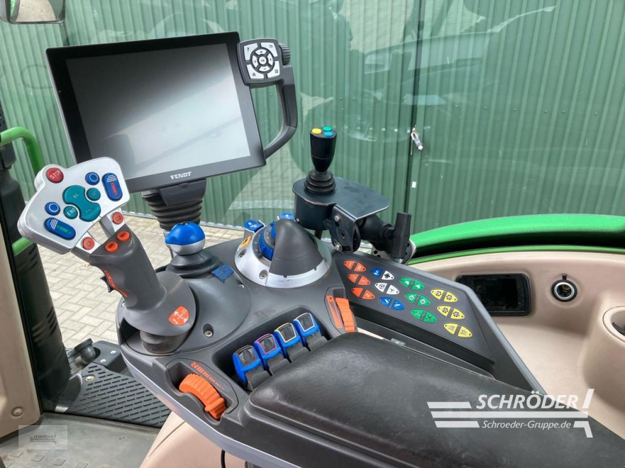 Traktor от тип Fendt 724 S4 PROFI PLUS, Gebrauchtmaschine в Twistringen (Снимка 22)