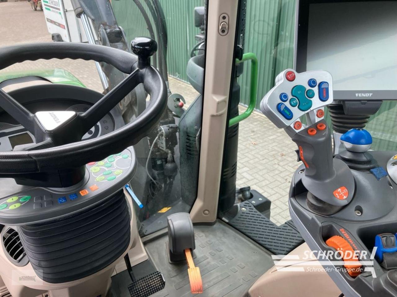 Traktor от тип Fendt 724 S4 PROFI PLUS, Gebrauchtmaschine в Twistringen (Снимка 23)