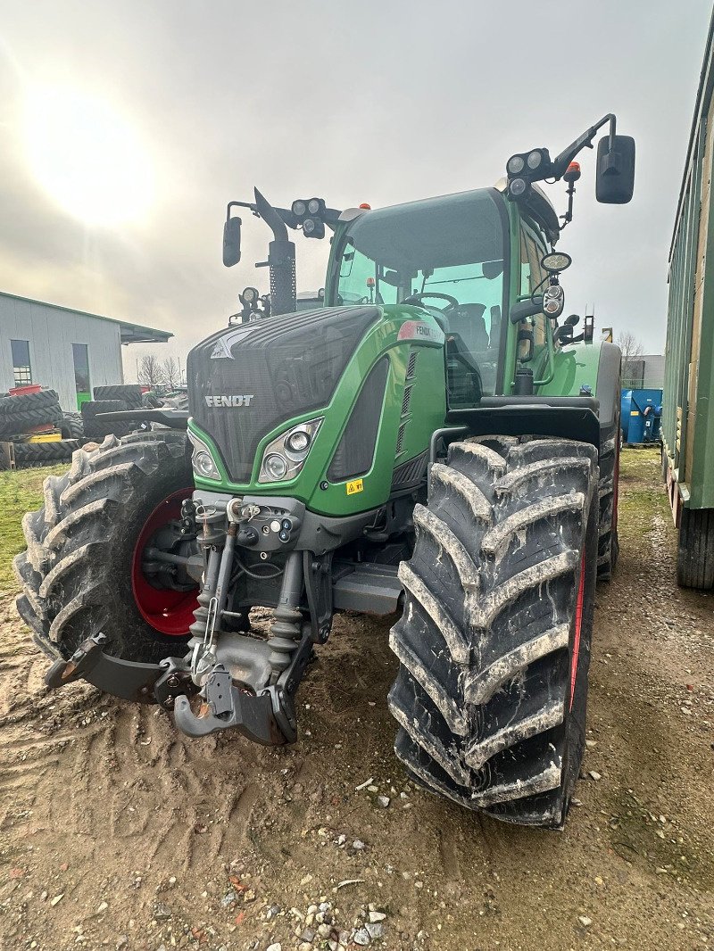 Traktor типа Fendt 724 S4 Profi Plus, Gebrauchtmaschine в Elmenhorst-Lanken (Фотография 1)