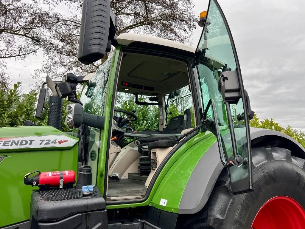 Traktor типа Fendt 724 S4 Profi, Gebrauchtmaschine в Nijkerkerveen (Фотография 7)