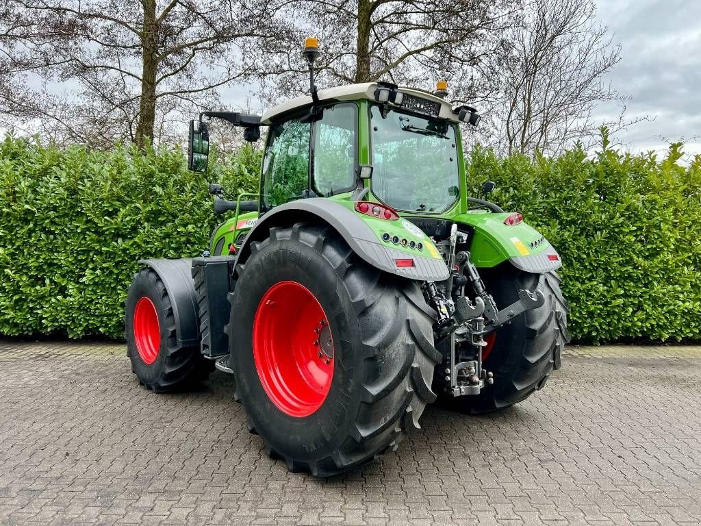 Traktor типа Fendt 724 S4 Profi, Gebrauchtmaschine в Nijkerkerveen (Фотография 2)