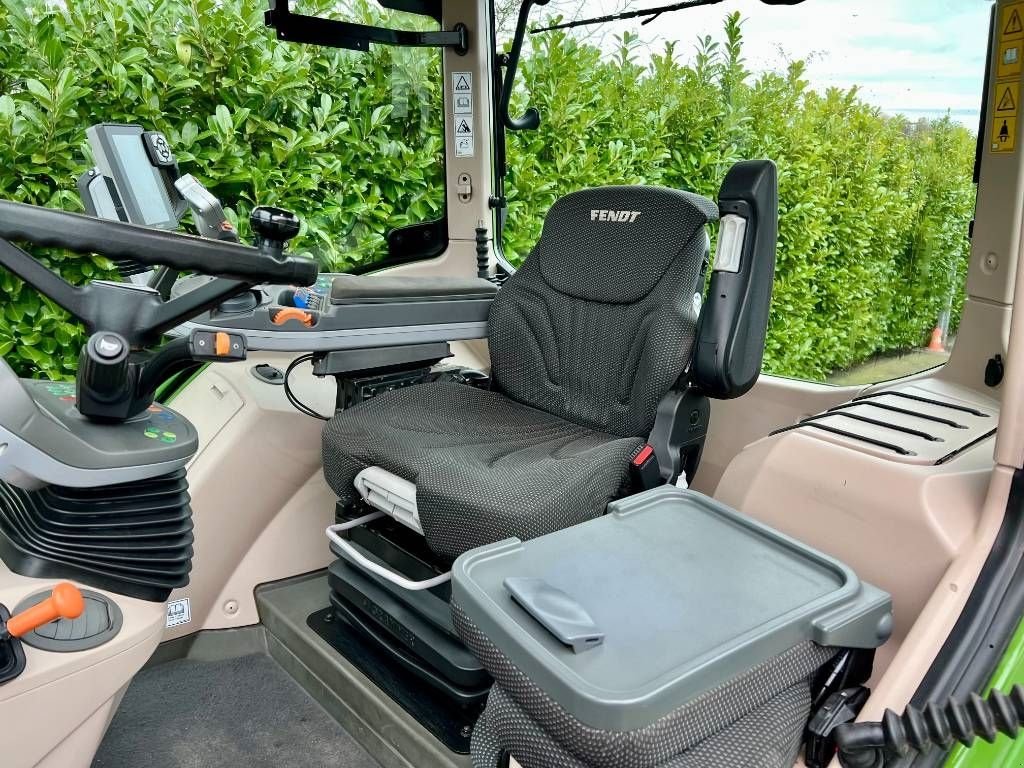 Traktor типа Fendt 724 S4 Profi, Gebrauchtmaschine в Nijkerkerveen (Фотография 9)