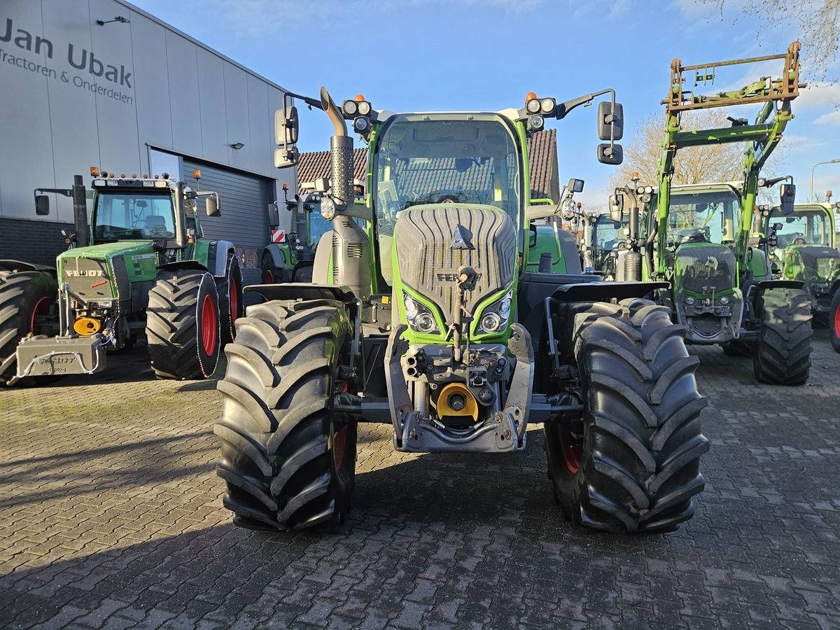Traktor типа Fendt 724 S4 ProfiPlus, Gebrauchtmaschine в Staphorst (Фотография 3)