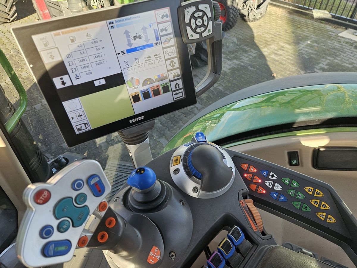 Traktor типа Fendt 724 S4 ProfiPlus, Gebrauchtmaschine в Staphorst (Фотография 11)