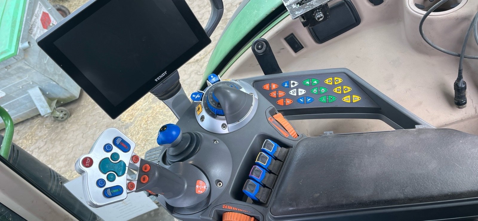 Traktor типа Fendt 724 S4, Gebrauchtmaschine в Donaueschingen (Фотография 21)