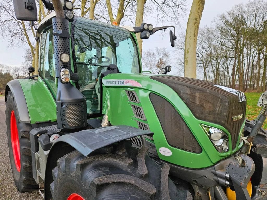 Traktor des Typs Fendt 724 scr Profi ( 716 718 720 722 ), Gebrauchtmaschine in Bergen op Zoom (Bild 4)