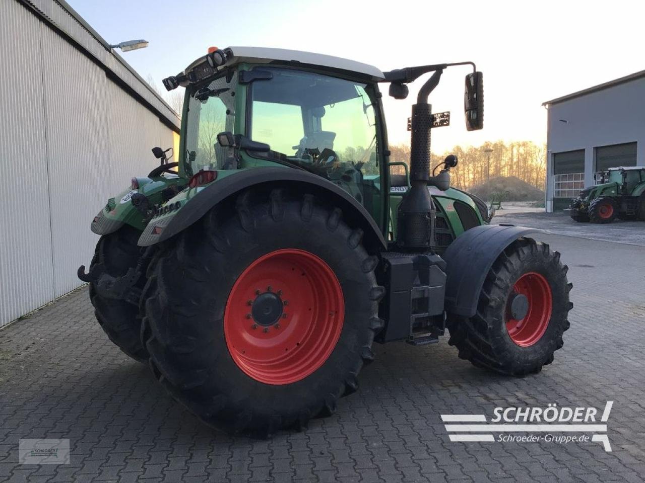 Traktor του τύπου Fendt 724 SCR PROFI PLUS, Gebrauchtmaschine σε Jerichow - Kleinmangelsdorf (Φωτογραφία 3)