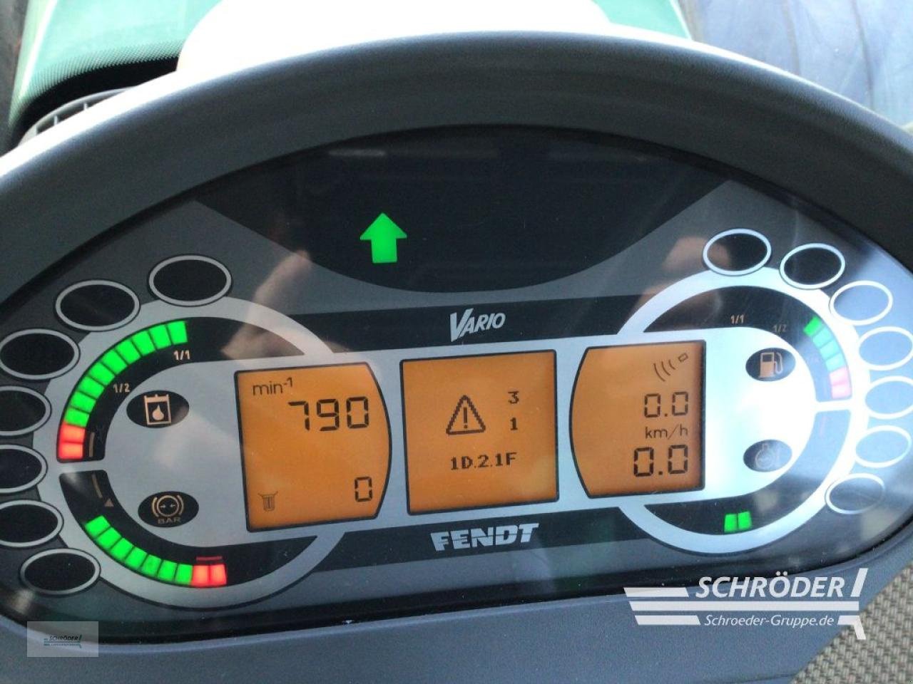 Traktor του τύπου Fendt 724 SCR PROFI PLUS, Gebrauchtmaschine σε Jerichow - Kleinmangelsdorf (Φωτογραφία 19)