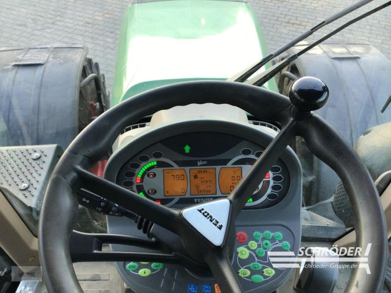 Traktor του τύπου Fendt 724 SCR PROFI PLUS, Gebrauchtmaschine σε Jerichow - Kleinmangelsdorf (Φωτογραφία 20)