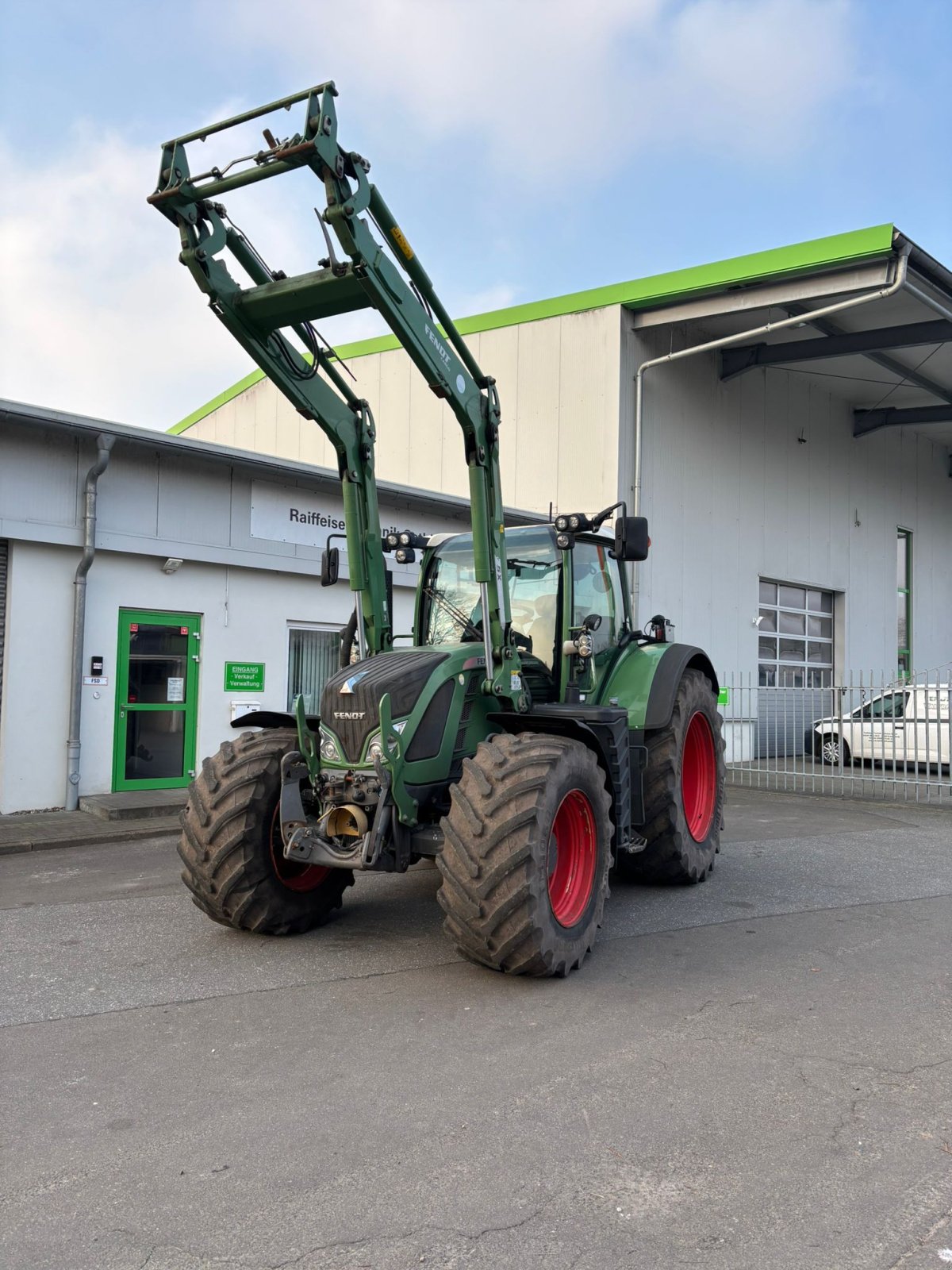 Traktor типа Fendt 724 SCR, Gebrauchtmaschine в Eckernförde (Фотография 7)