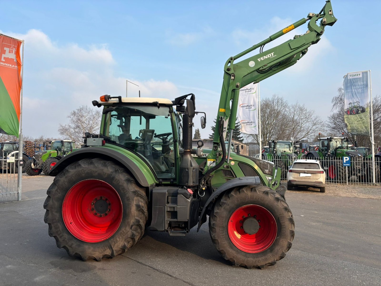 Traktor типа Fendt 724 SCR, Gebrauchtmaschine в Eckernförde (Фотография 8)