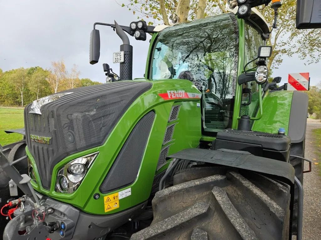 Traktor van het type Fendt 724 VARIO 724 Gen6 Power Plus Reifendrucksystem RTK ( 718 720 72, Gebrauchtmaschine in Bergen op Zoom (Foto 5)