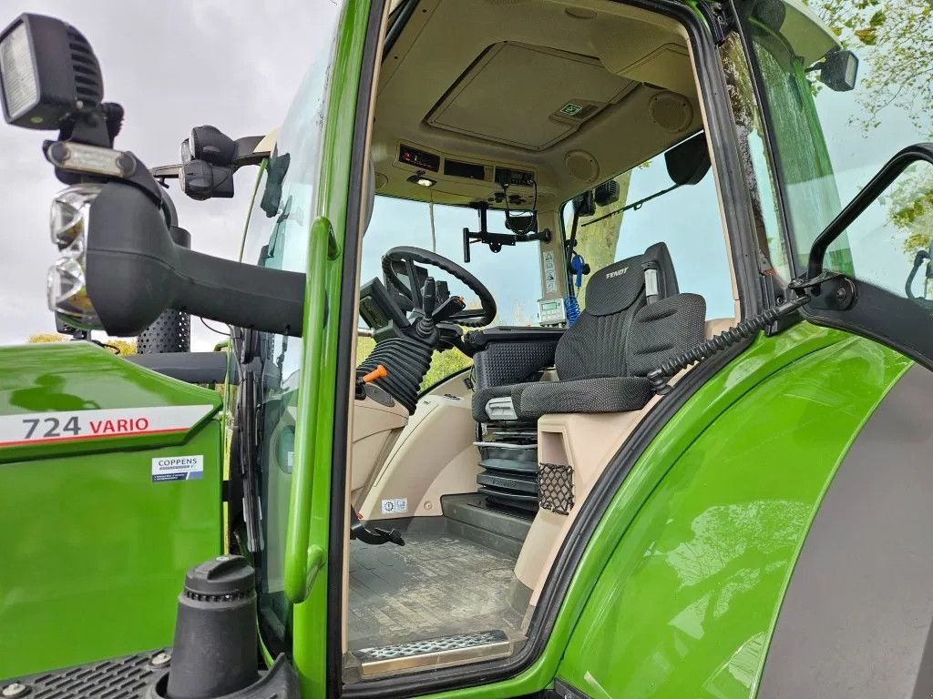 Traktor van het type Fendt 724 VARIO 724 Gen6 Power Plus Reifendrucksystem RTK ( 718 720 72, Gebrauchtmaschine in Bergen op Zoom (Foto 9)