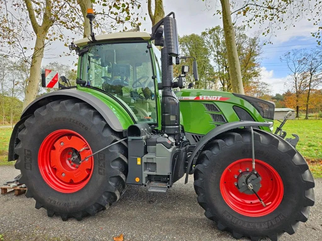 Traktor van het type Fendt 724 VARIO 724 Gen6 Power Plus Reifendrucksystem RTK ( 718 720 72, Gebrauchtmaschine in Bergen op Zoom (Foto 4)