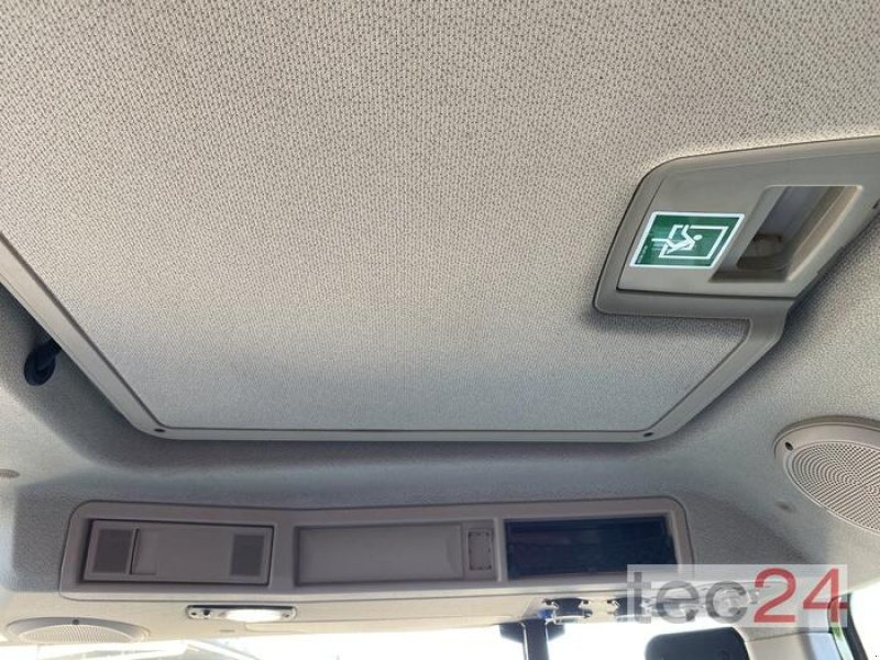 Traktor des Typs Fendt 724 VARIO GEN-6, Gebrauchtmaschine in Brakel (Bild 8)