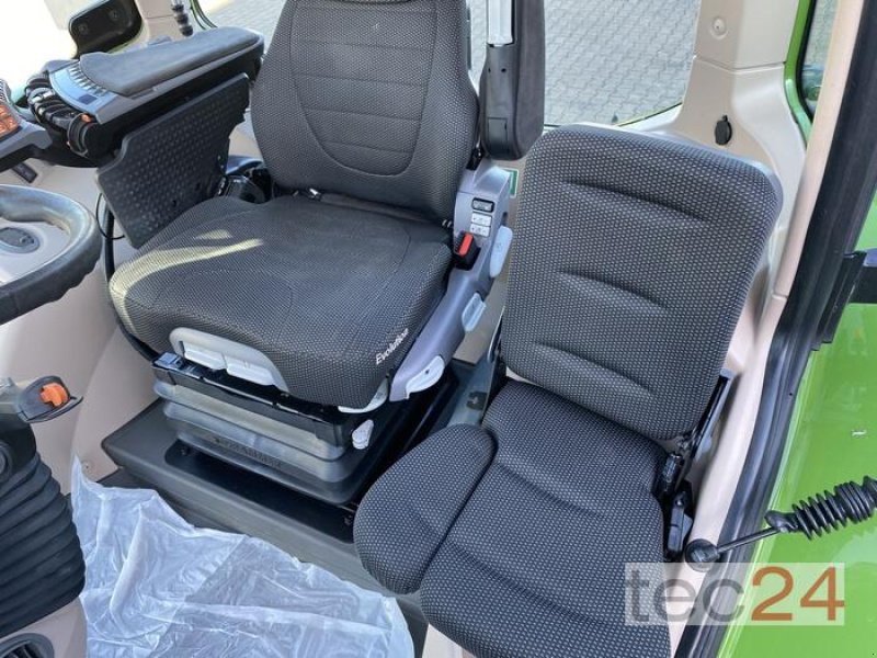 Traktor des Typs Fendt 724 VARIO GEN-6, Gebrauchtmaschine in Brakel (Bild 9)