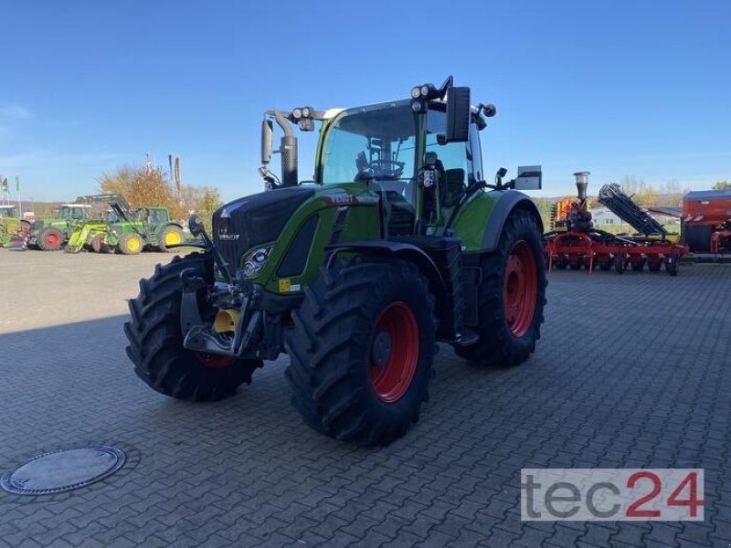 Traktor des Typs Fendt 724 VARIO GEN-6, Gebrauchtmaschine in Brakel (Bild 2)