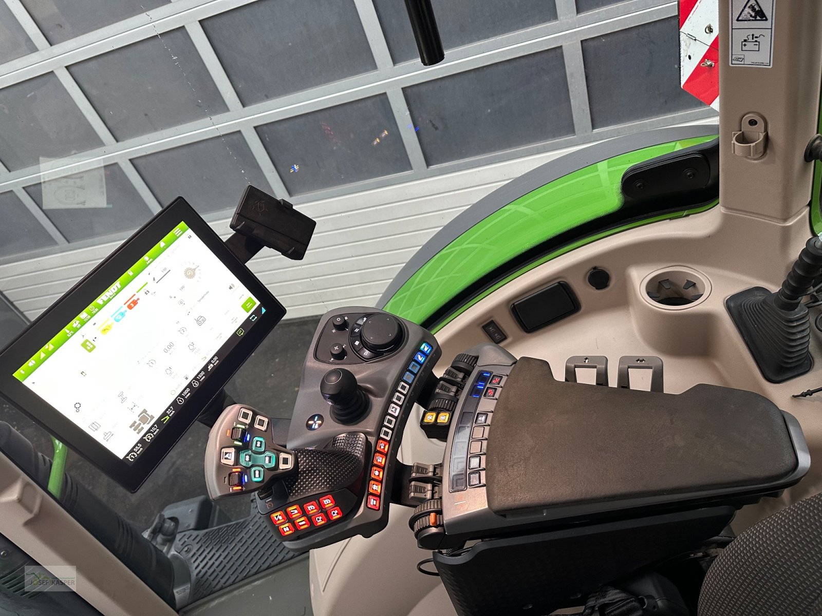 Traktor του τύπου Fendt 724 Vario Gen6 Power Plus / Garantie, Gebrauchtmaschine σε Alitzheim (Φωτογραφία 15)