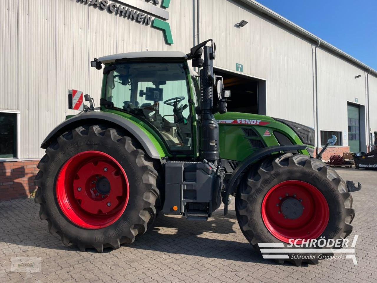Traktor a típus Fendt 724 VARIO GEN6 POWER PLUS, Neumaschine ekkor: Holdorf (Kép 3)