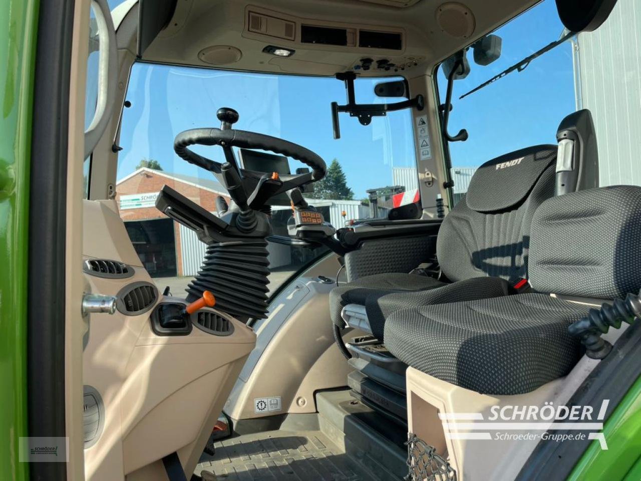 Traktor a típus Fendt 724 VARIO GEN6 POWER PLUS, Neumaschine ekkor: Holdorf (Kép 11)