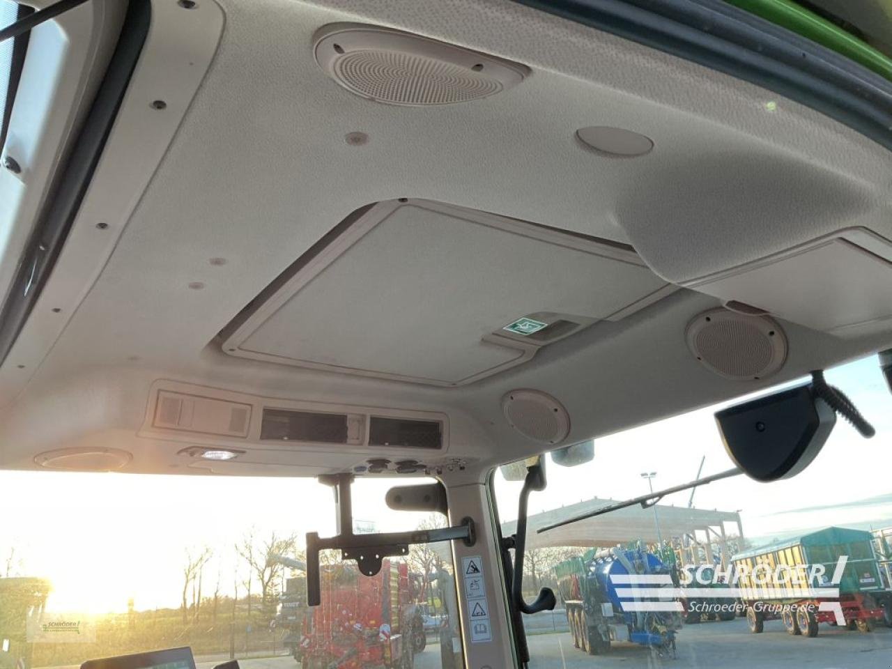 Traktor des Typs Fendt 724 VARIO GEN6 POWER PLUS, Neumaschine in Holdorf (Bild 15)