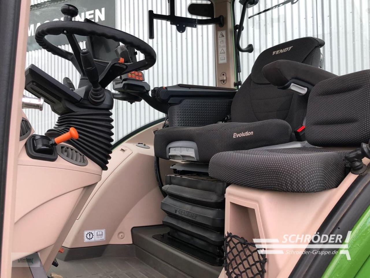 Traktor от тип Fendt 724 VARIO GEN6 POWER PLUS, Neumaschine в Ahlerstedt (Снимка 2)