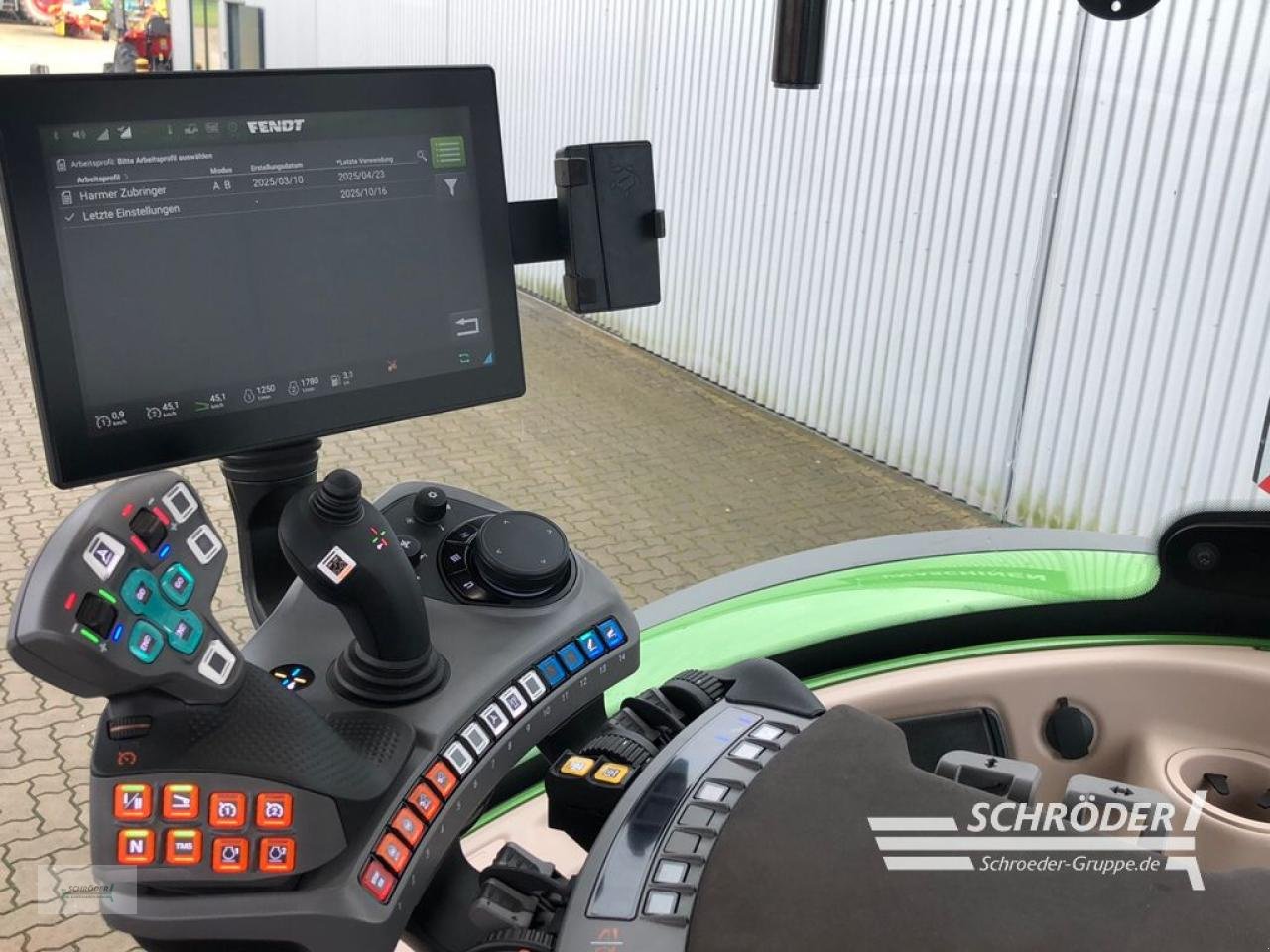 Traktor от тип Fendt 724 VARIO GEN6 POWER PLUS, Neumaschine в Ahlerstedt (Снимка 4)