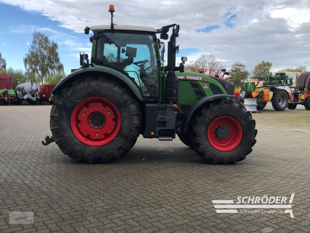 Traktor от тип Fendt 724 VARIO GEN6 POWER PLUS, Neumaschine в Ahlerstedt (Снимка 9)