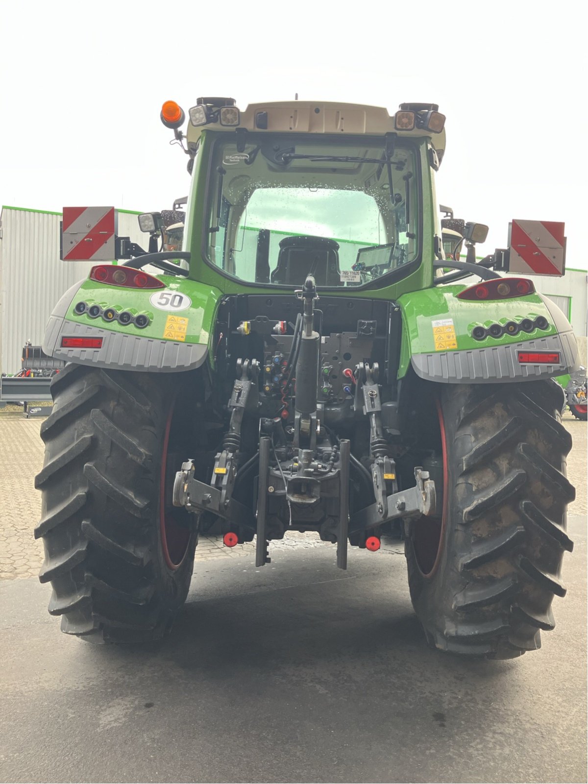 Traktor des Typs Fendt 724 Vario Gen6 Power+ Setting2, Gebrauchtmaschine in Hillerse (Bild 7)
