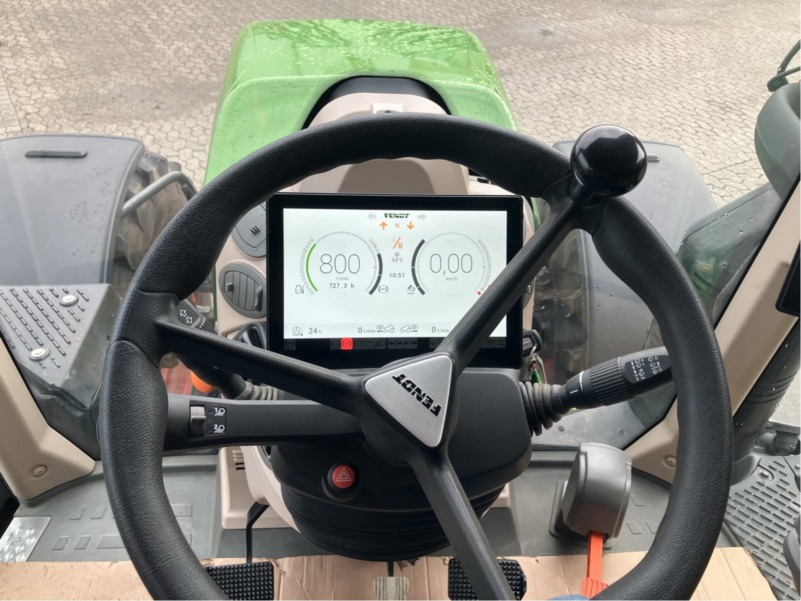 Traktor des Typs Fendt 724 Vario Gen6 Power+ Setting2, Gebrauchtmaschine in Hillerse (Bild 10)