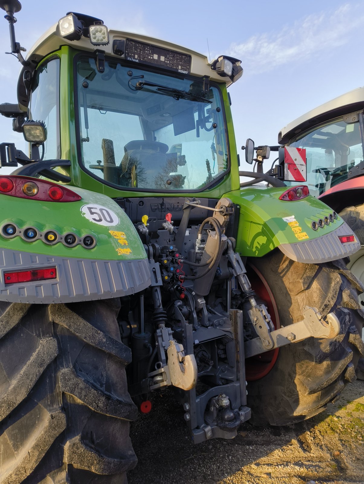 Traktor типа Fendt 724 Vario Gen6 Profi +, Gebrauchtmaschine в Eckernförde (Фотография 3)