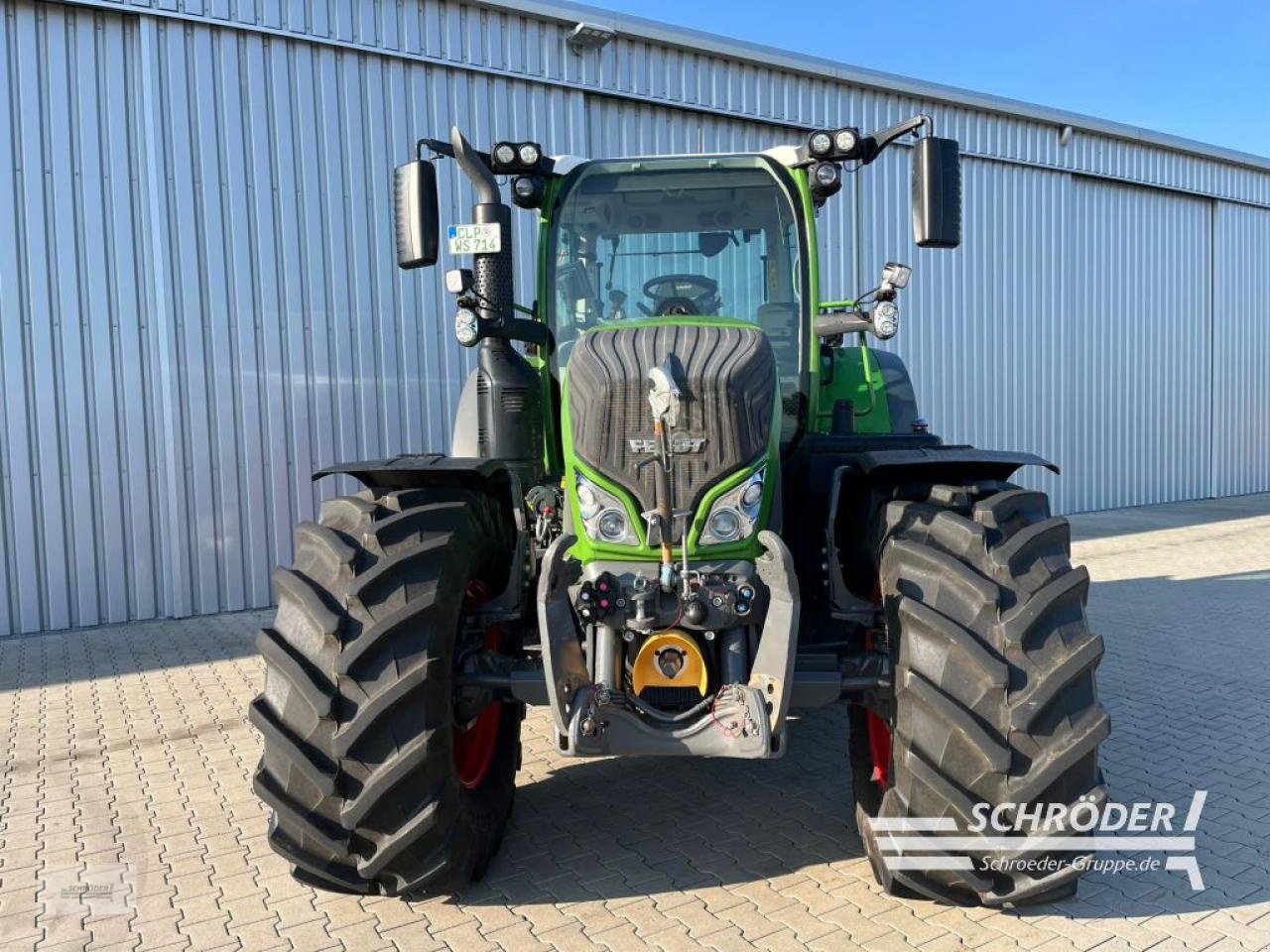 Traktor des Typs Fendt 724 VARIO GEN6 PROFI PLUS, Neumaschine in Scharrel (Bild 5)