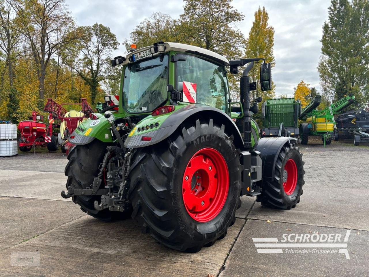 Traktor van het type Fendt 724 VARIO GEN6 PROFI PLUS, Gebrauchtmaschine in Langenweddingen (Foto 5)