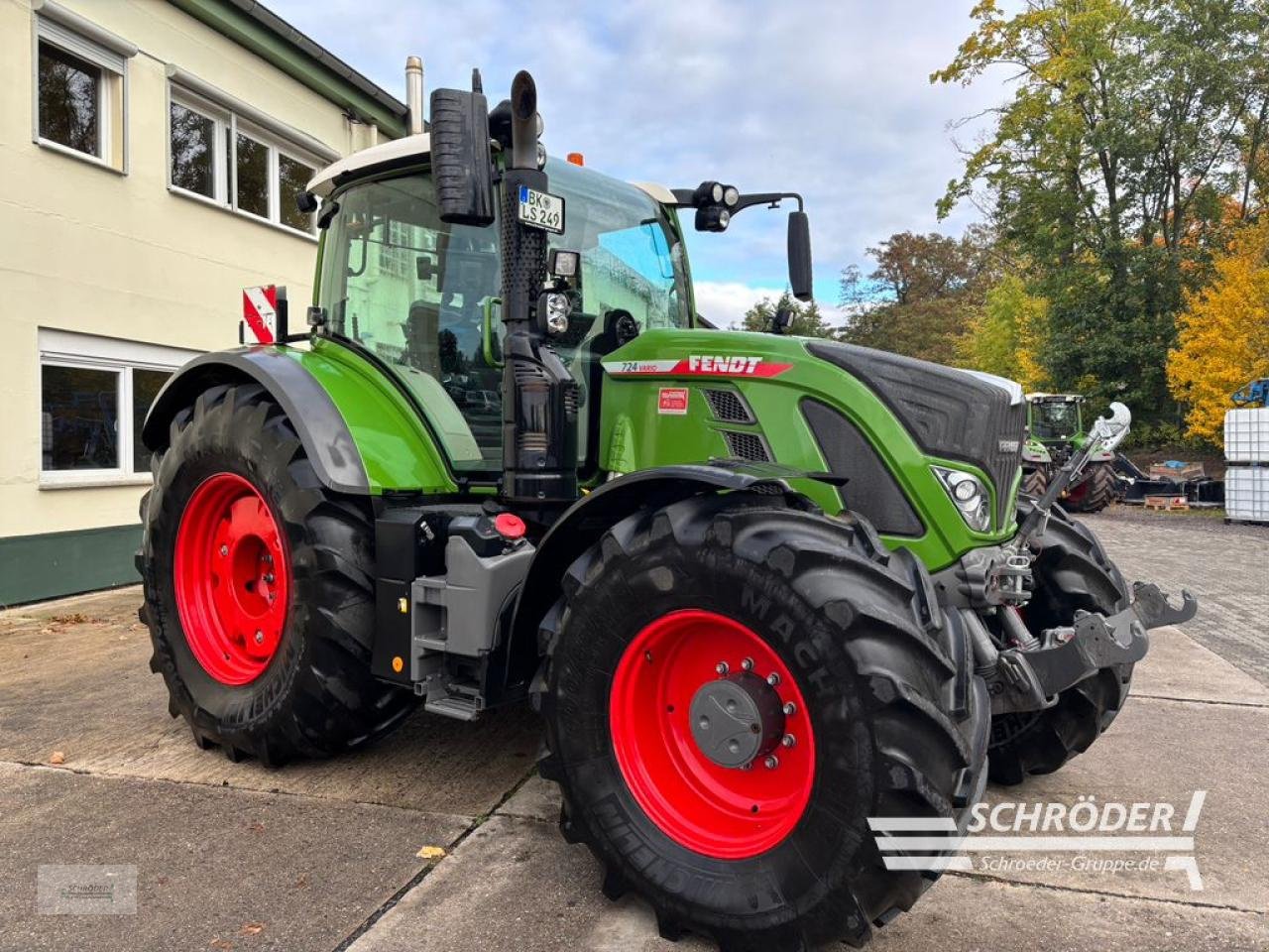 Traktor van het type Fendt 724 VARIO GEN6 PROFI PLUS, Gebrauchtmaschine in Langenweddingen (Foto 8)