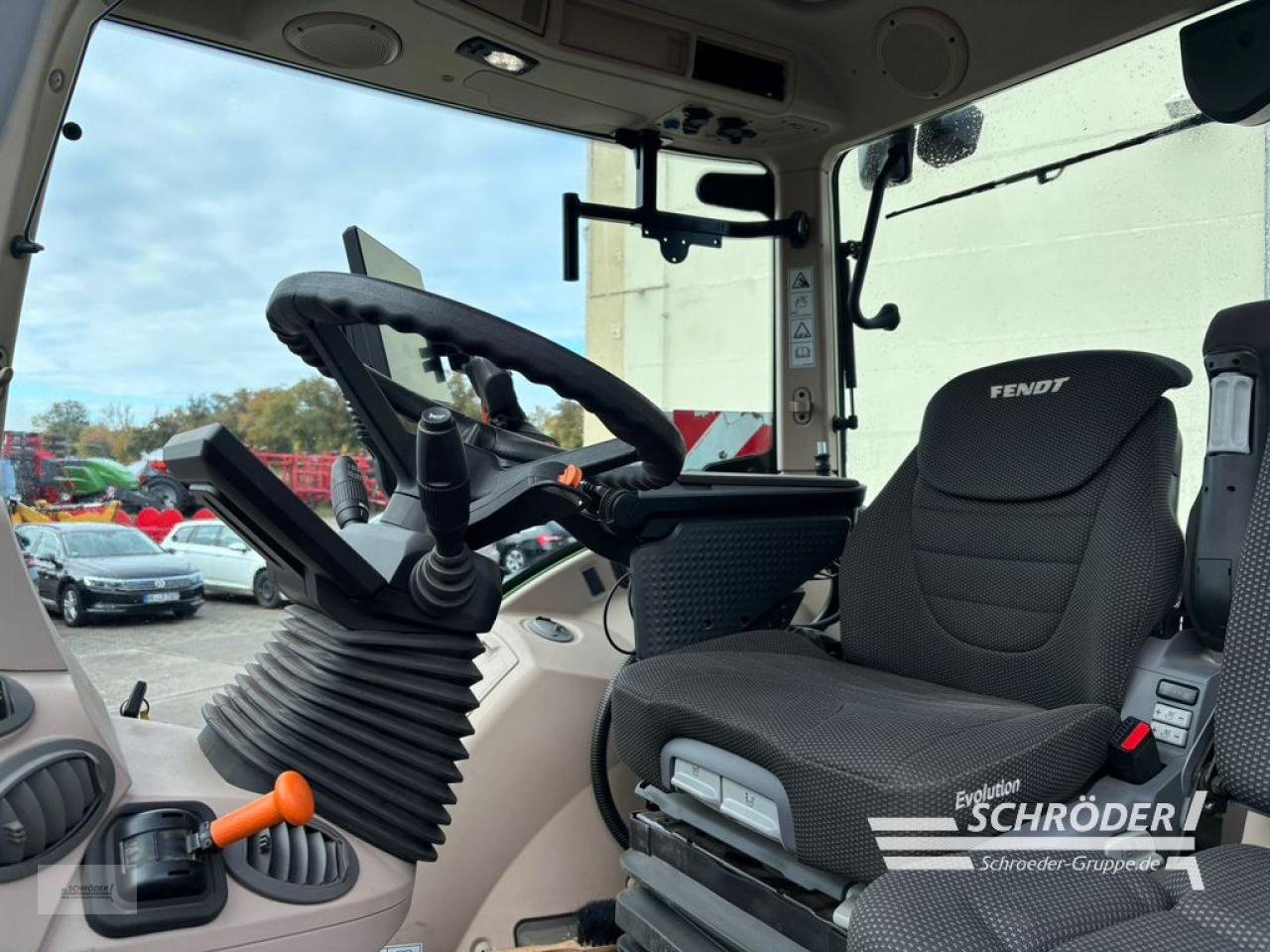 Traktor van het type Fendt 724 VARIO GEN6 PROFI PLUS, Gebrauchtmaschine in Langenweddingen (Foto 11)